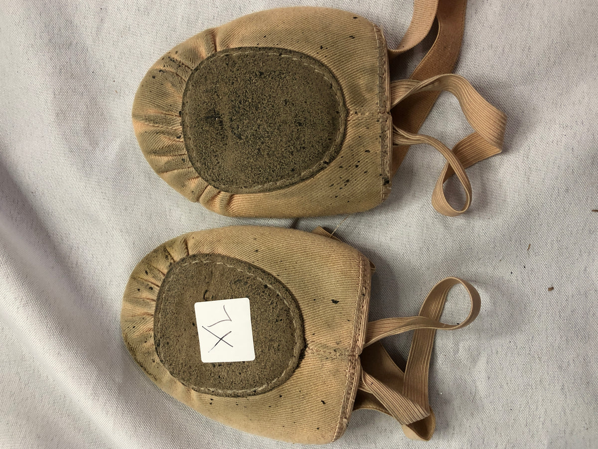 Pre-Owned Contemporary Lyrical Shoes Danz N Motion 365 XL Adult Turner Pirouette Canvas Elastic Suede