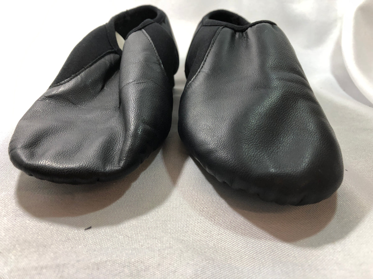 Pre-Owned Jazz Shoes Adult 7M Black DanzNMotion Stretch Leather Pull On Split Sole (Copy)