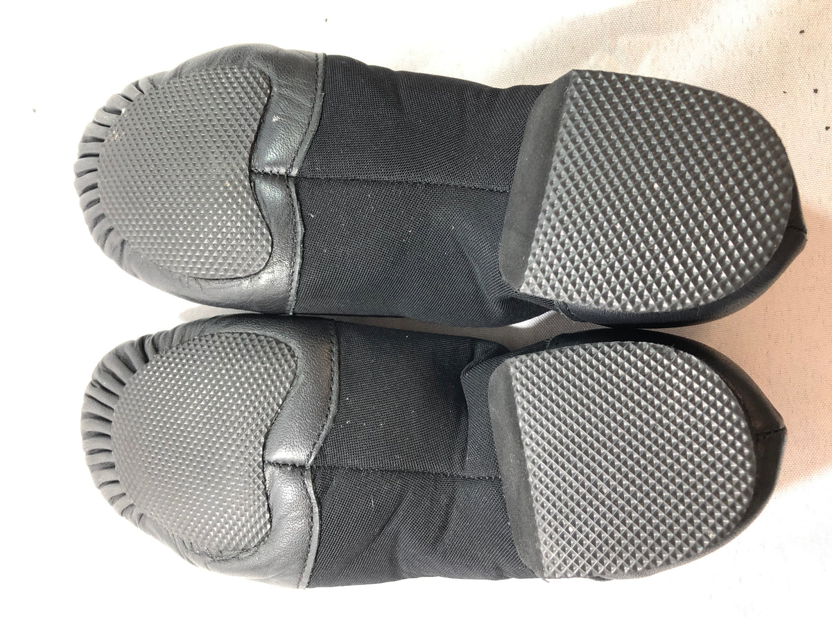 Pre-Owned Jazz Shoes Adult 7M Black DanzNMotion Stretch Leather Pull On Split Sole (Copy)