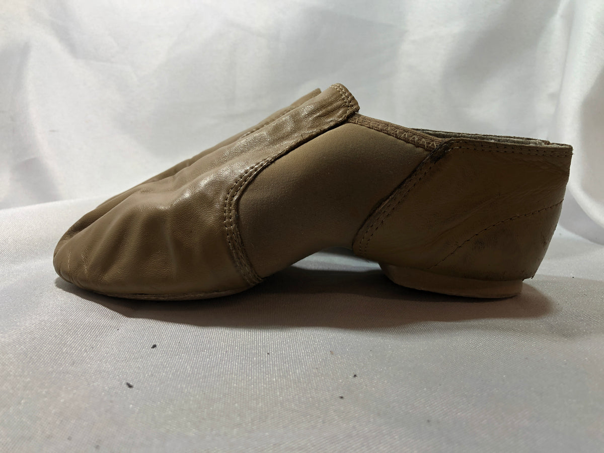 Pre-Owned Jazz Shoes Dance Class Girls 6M Adult Slip On Leather Split Sole
