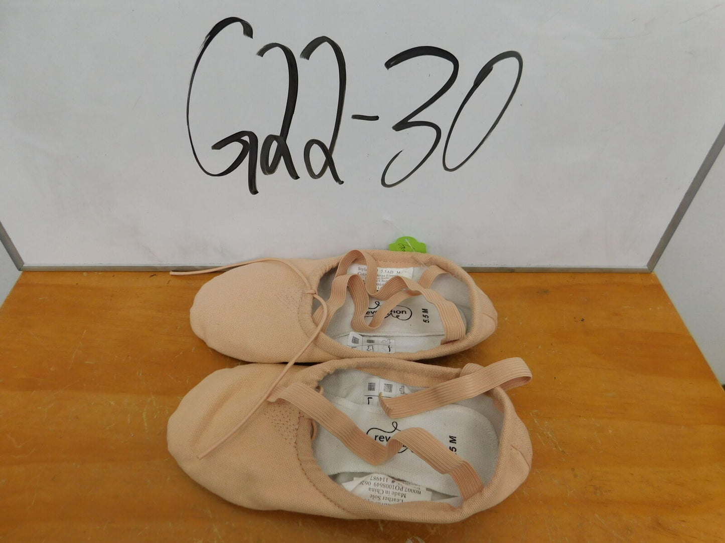 Pre-Owned Ballet Shoes Revolution Adult 5.5  Canvas