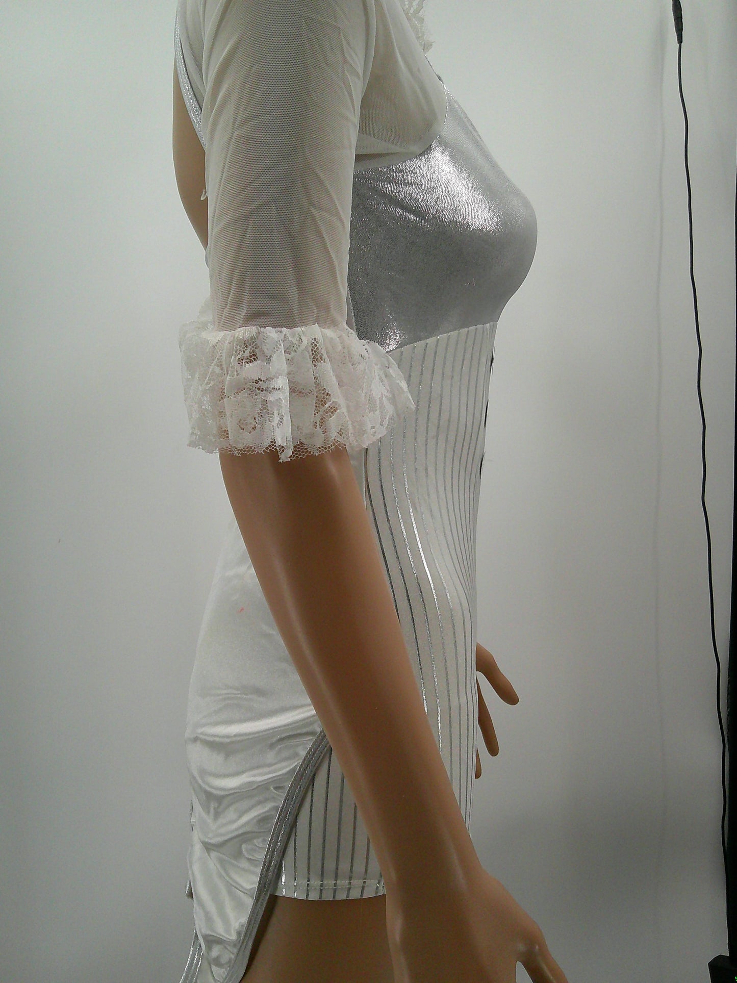 Pre-Owned Costume Curtain Call  J4799 XL Child White Lace Jazz Sequin