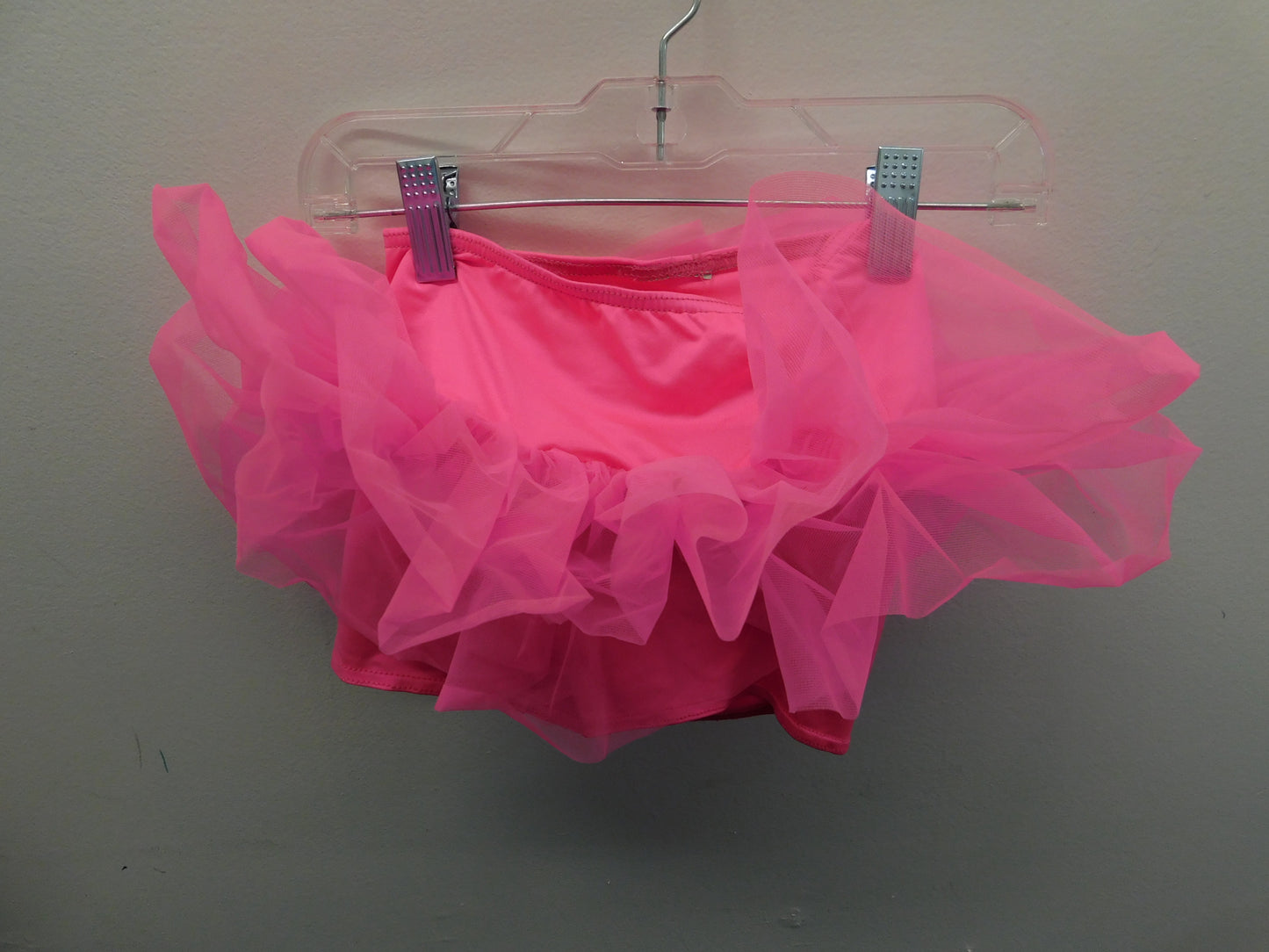 Pre-Owned Tutu w/Shorts Weissman  9110 6x-7 Child Hot Pink  Jazz Hip Hop