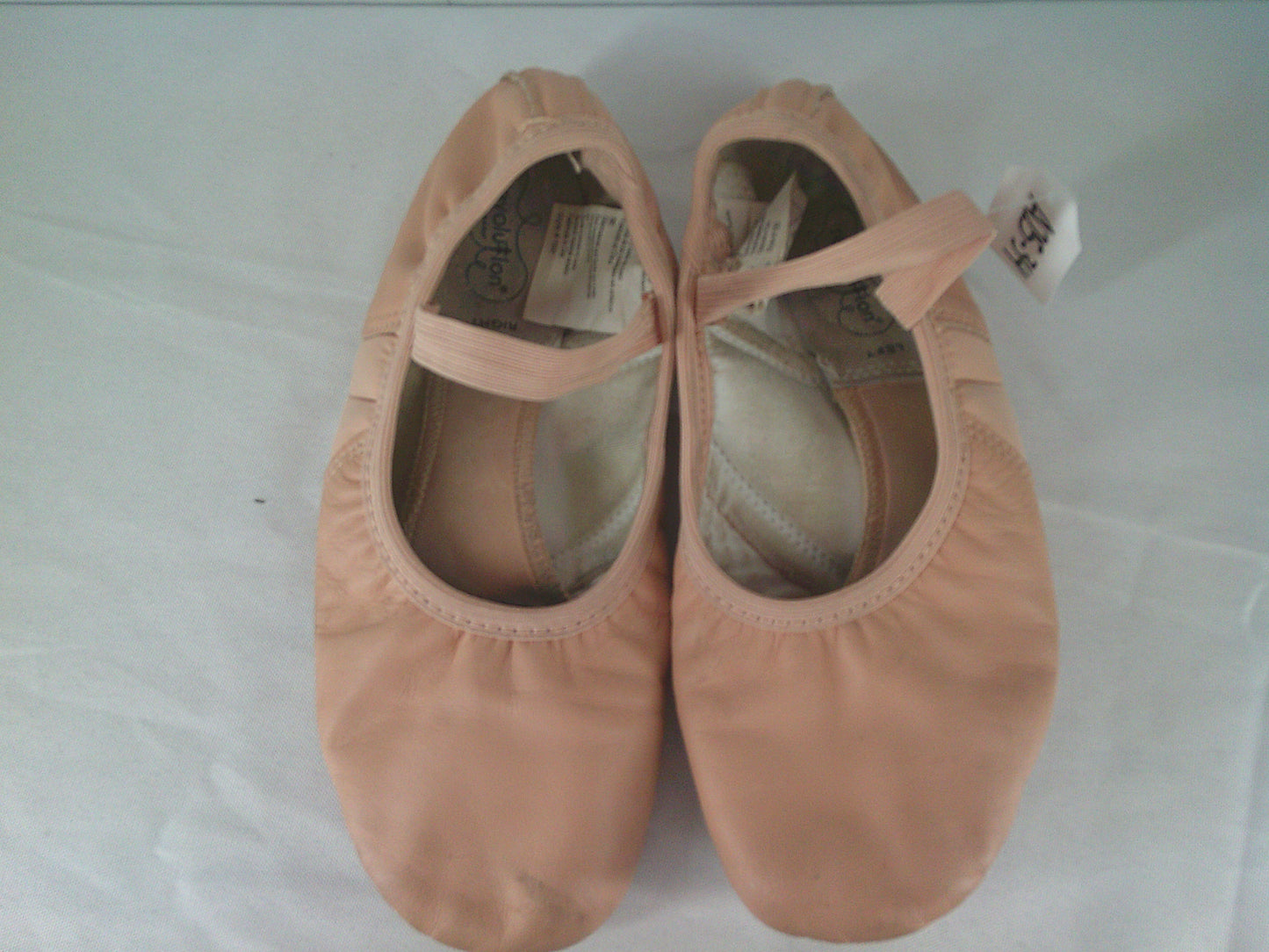 Pre-Owned Ballet Shoes Revolution Womens 7M Pull On Leather Single Strap Full Sole