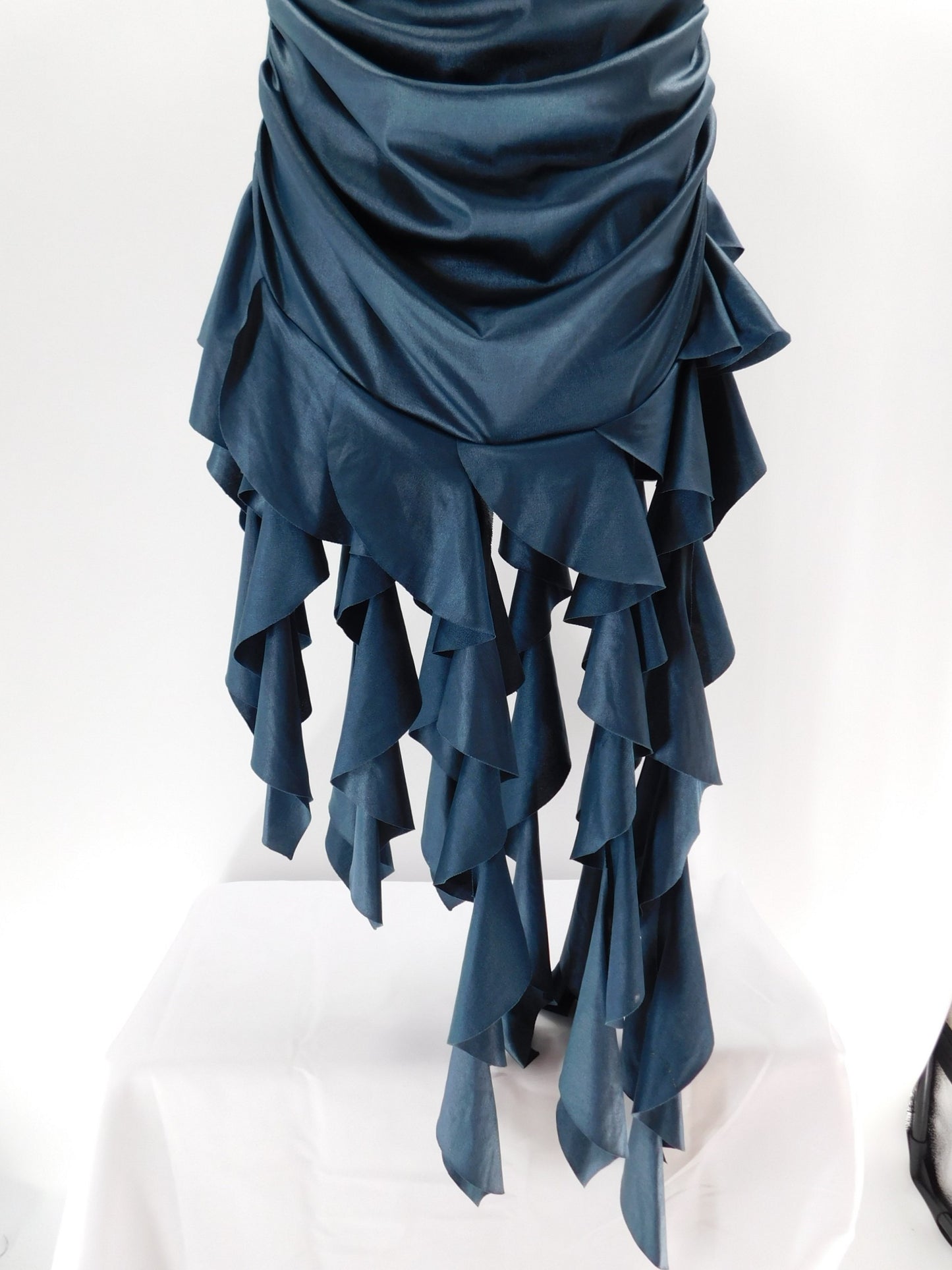 Pre-Owned Costume Curtain Call  P3266 Large Child Royal Blue  Contemporary