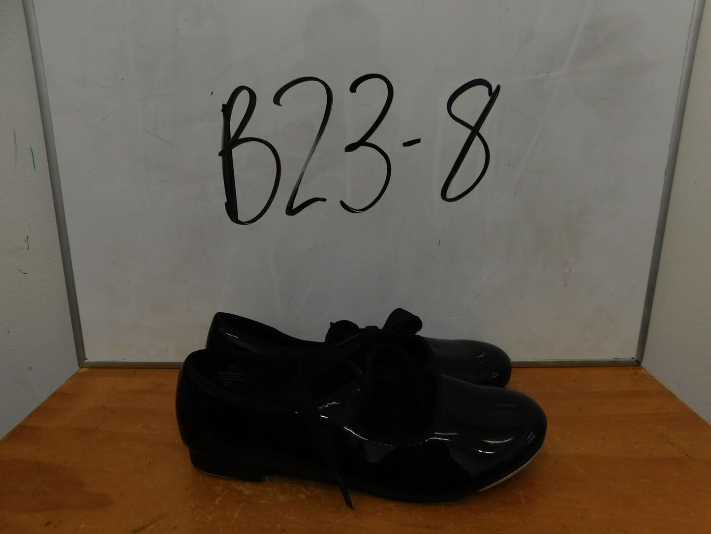 Pre-Owned Tap Shoes Dance Class Big Kid 4M Tyette Leather Ribbon Student