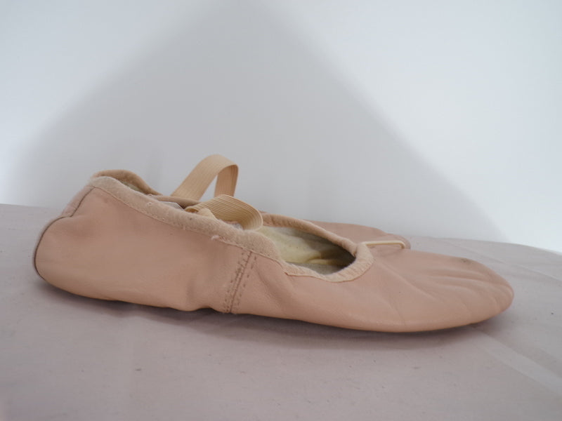 Pre-Owned Ballet Shoes Bloch Big Kid 2B  Leather Single Strap Full Sole