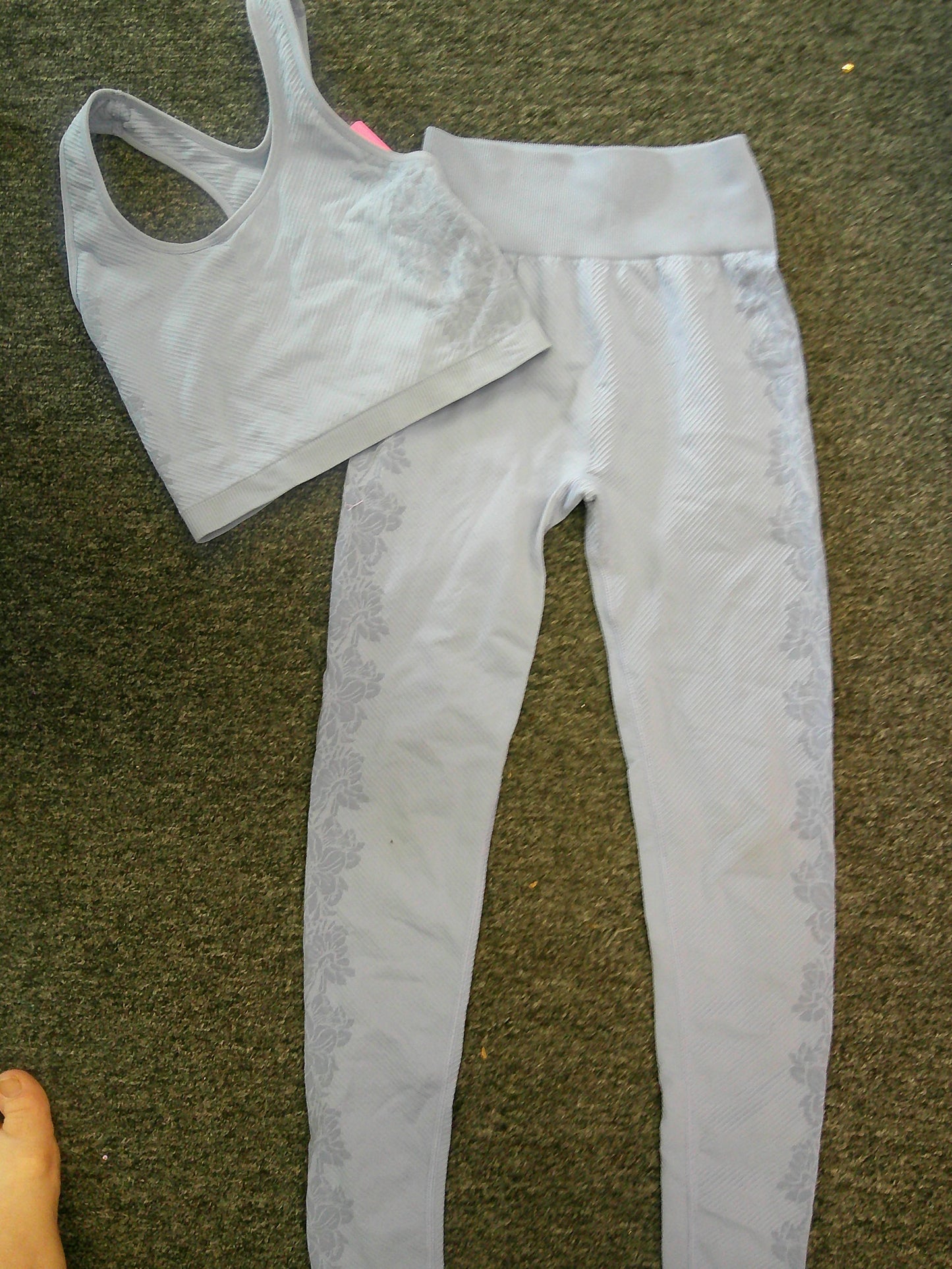 Pre-Owned Sports Bra & Leggings Yogalicious   Medium Adult Blue  Jazz