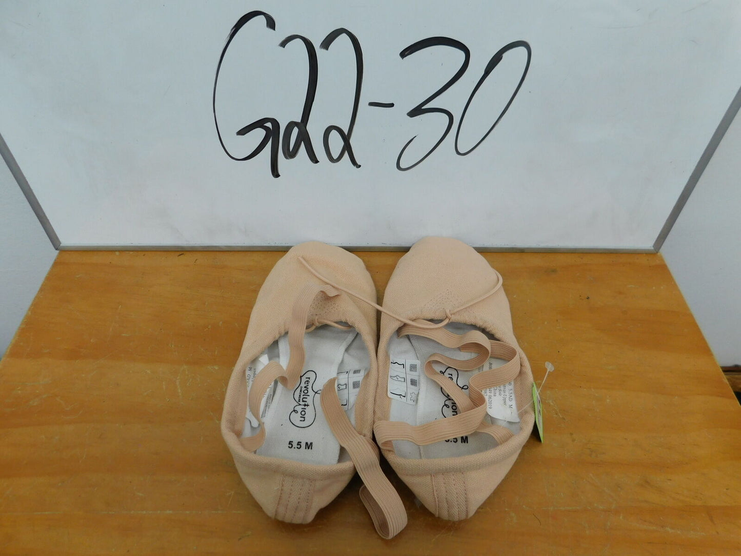 Pre-Owned Ballet Shoes Revolution Adult 5.5  Canvas