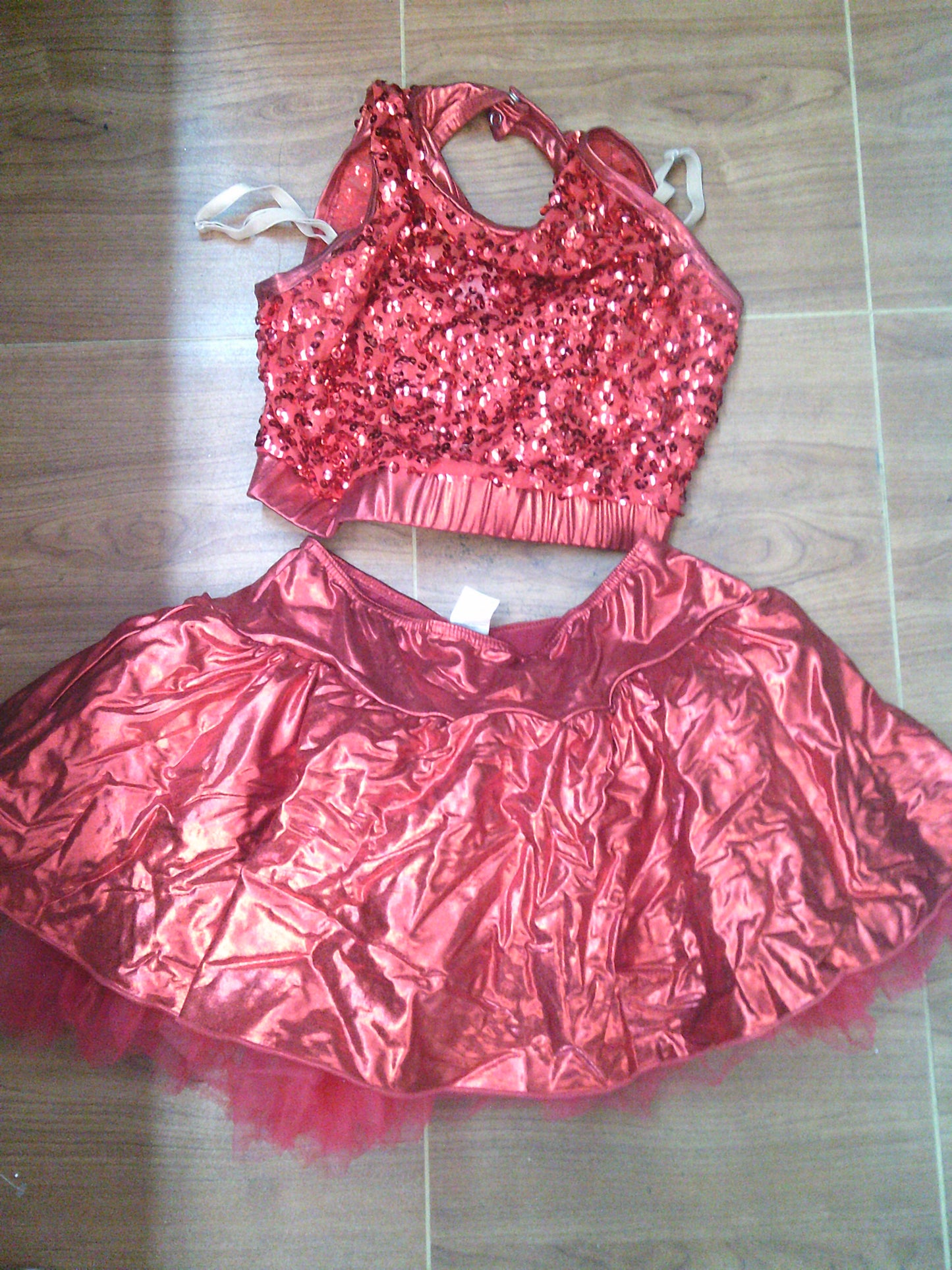 Pre-Owned Costume AWCT  V2221 Medium Adult Red Tulle Skirt Jazz Musical Sequin