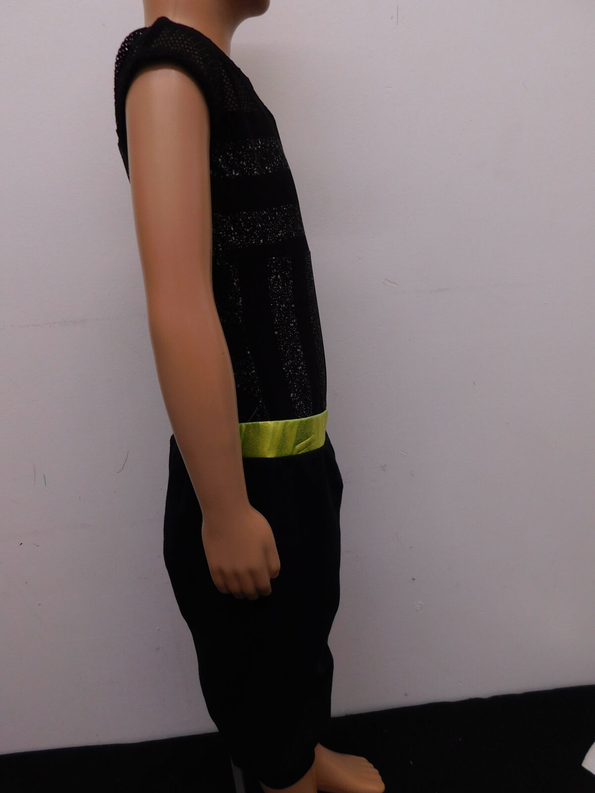 Pre-Owned Costume AWCT  12864 Medium Child Black Jumpsuit Hip Hop Glitter