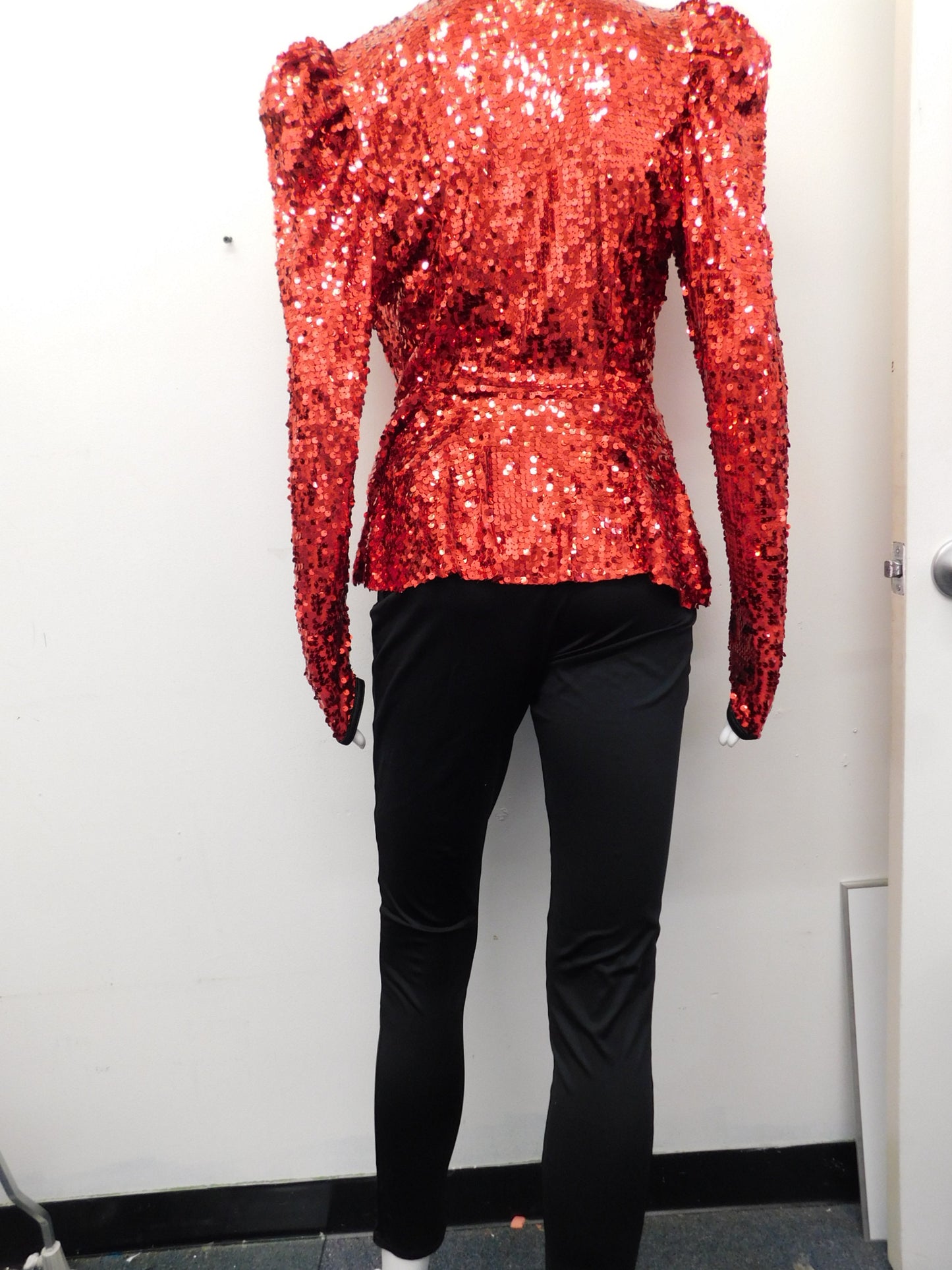 Pre-Owned Costume Weissman  8705 Large Adult Red Suit Jacket Jazz Tap Musical Sequins