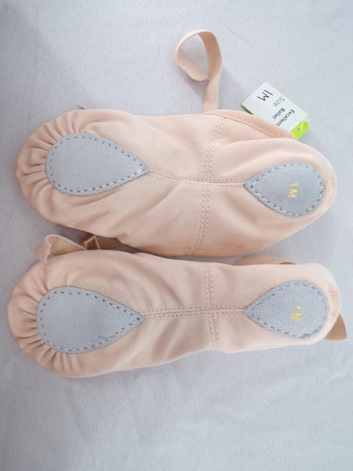 Pre-Owned Shoes DanzNMotion  485  Pink  Ballet Lyrical