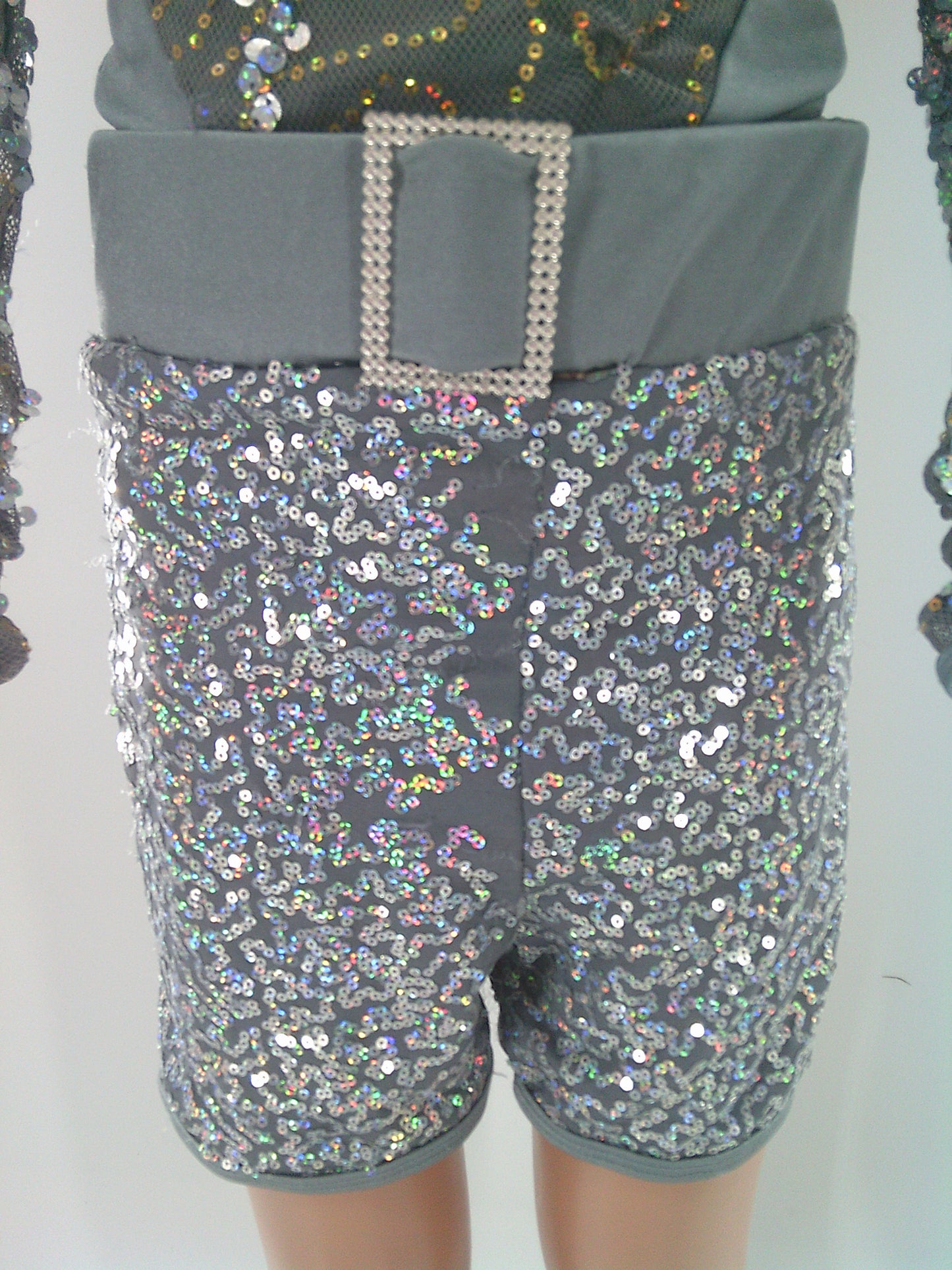 Pre-Owned Costume Revolution  RC22843 Medium Child Silver  Jazz Sequins