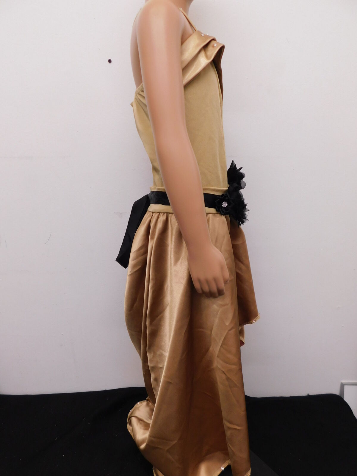 Pre-Owned Costume Kelle   Large Child Gold Flowy Dress Contemporary Stones