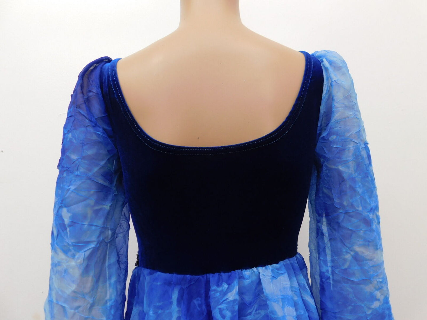 Pre-Owned Costume Costume Gallery  N/A Small Adult Navy Blue  Contemporary