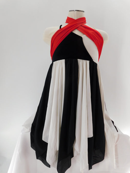 Pre-Owned Costume Curtain Call  FR2471 Large Child Red  Contemporary
