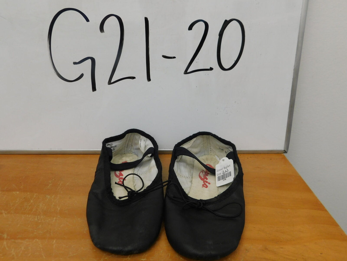 Pre-Owned Ballet Shoes Capezio Big Kid 3N  Leather  Full Sole