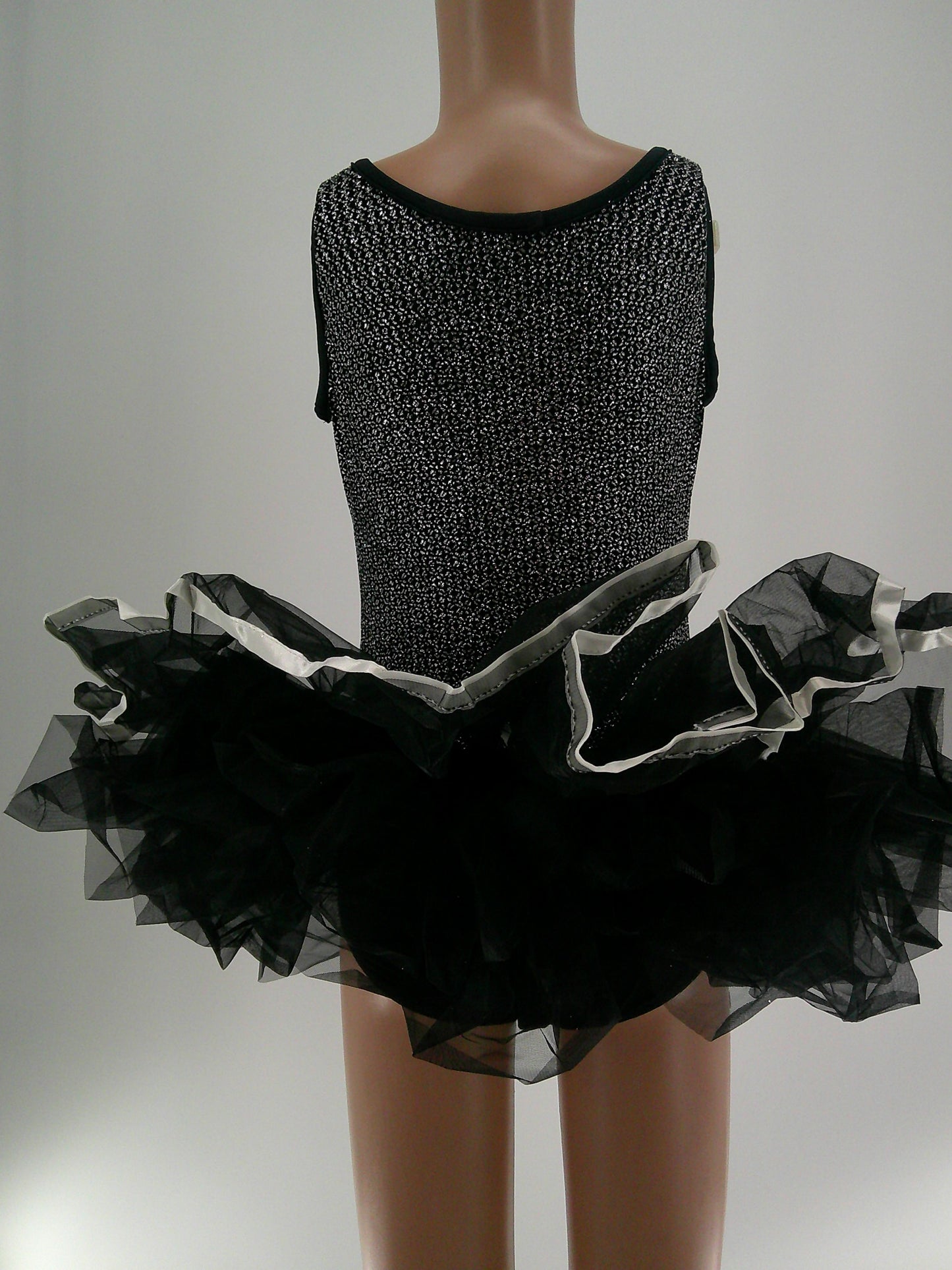 Pre-Owned Costume Art Stone  2132 Medium Child Silver Tutu Jazz Glitter Tuxedo