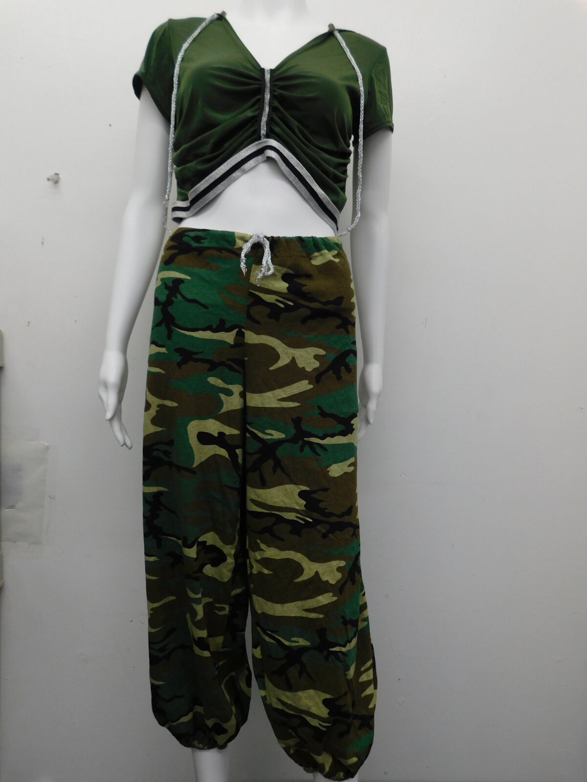 Pre-Owned Costume Gallery   Medium Adult Camo 2pc Hip Hop Clogging