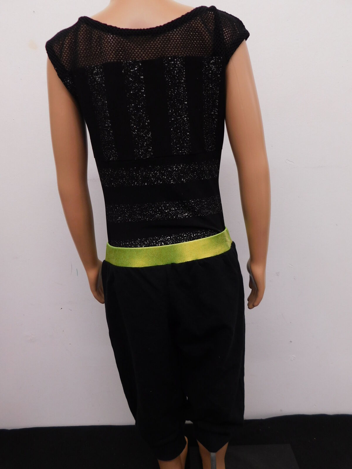 Pre-Owned Costume AWCT  12864 Medium Child Black Jumpsuit Hip Hop Glitter
