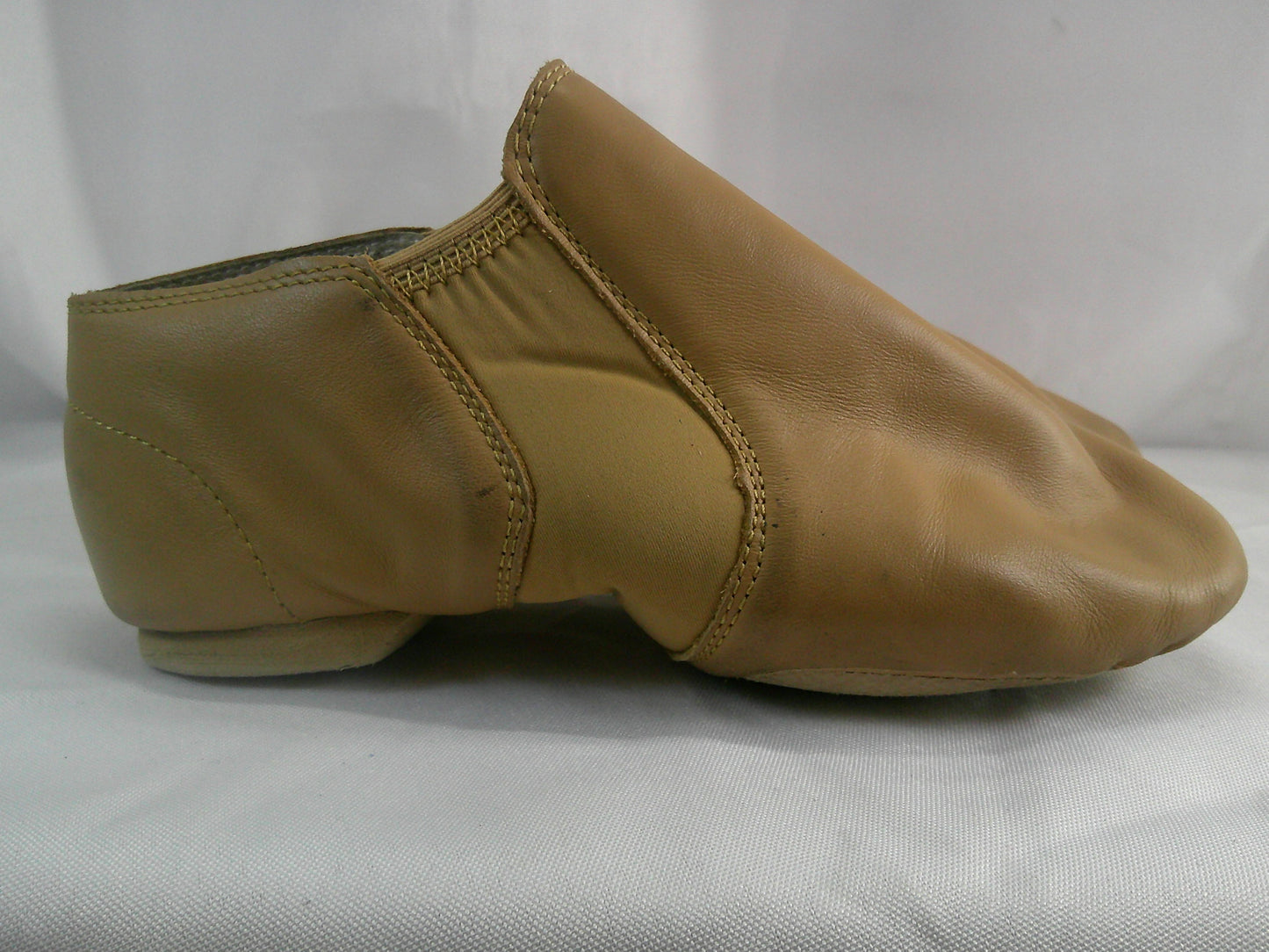 Pre-Owned Jazz Shoes Revolution Adult 2M Slip On Leather Split Sole