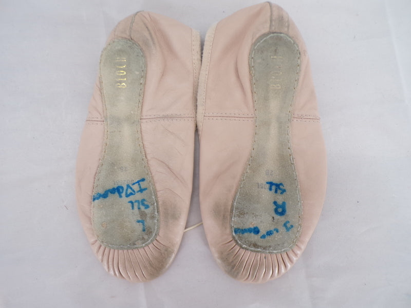 Pre-Owned Ballet Shoes Bloch Big Kid 2B  Leather Single Strap Full Sole