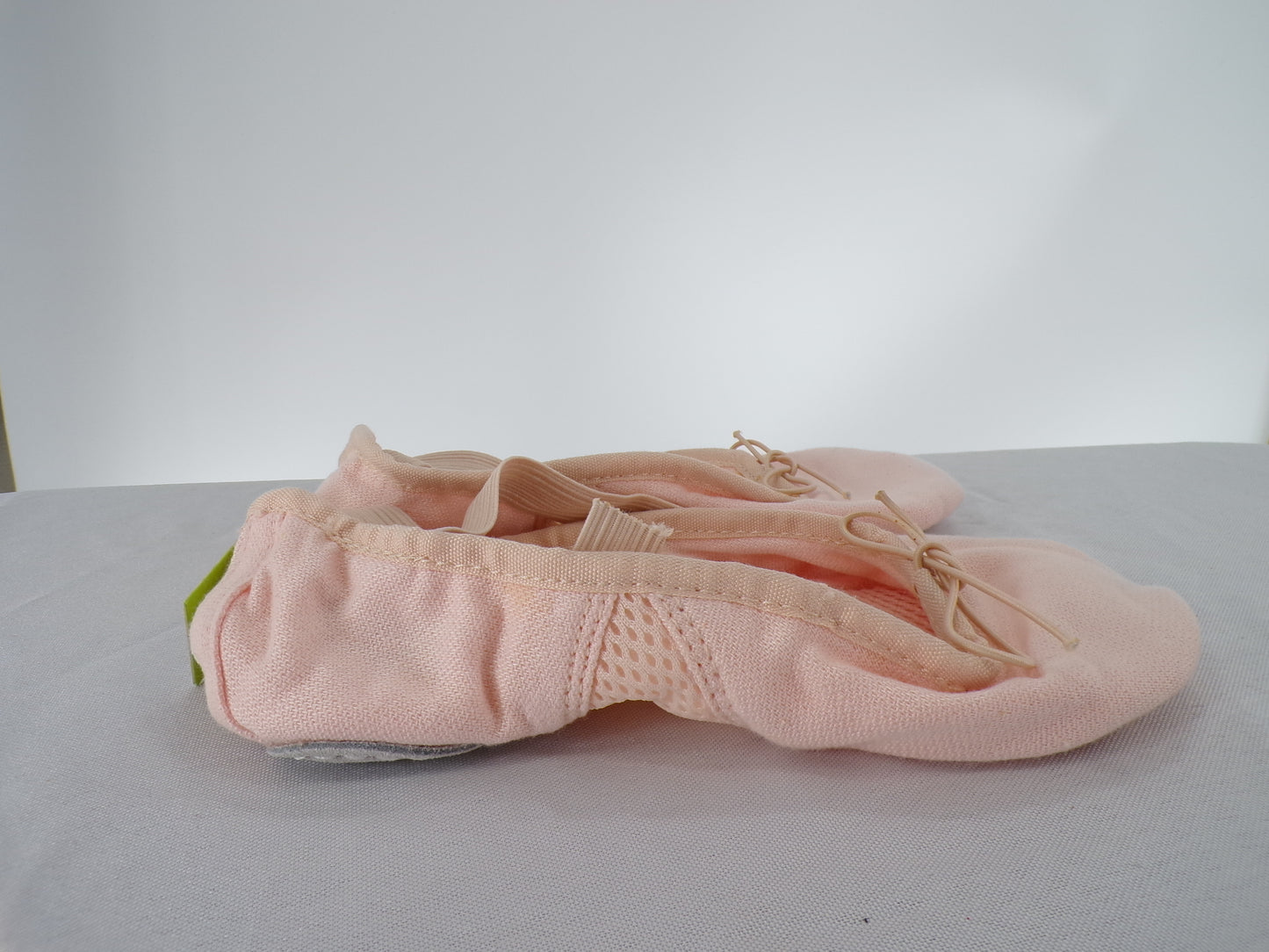 Pre-Owned Ballet Lyrical Shoes DanzNMotion Little Kid 1M  Canvas Crossing Straps Split Sole