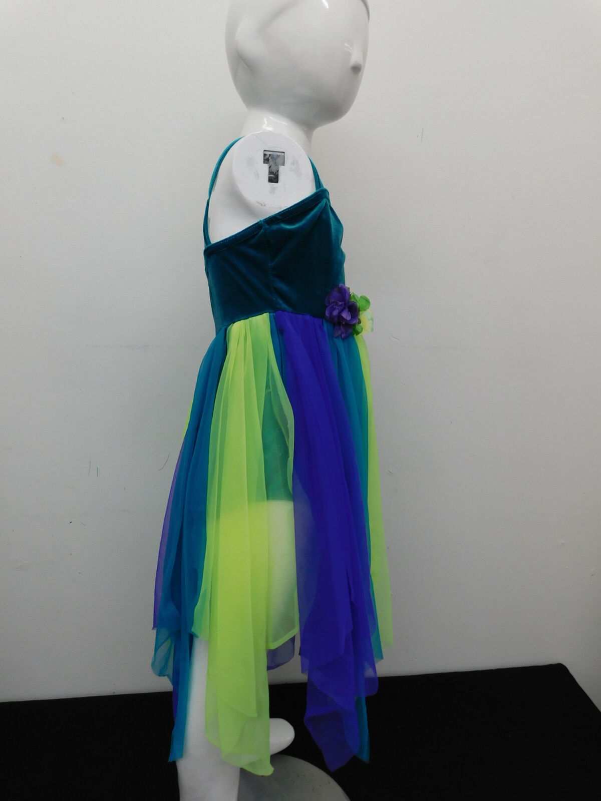 Pre-Owned Costume Costume Gallery   Medium Child   Contemporary